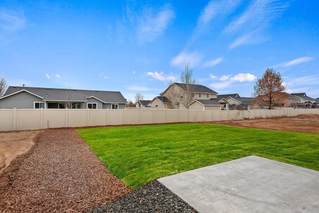 Beautiful Brand New Kuna Home! Εξωτερικό φωτογραφία