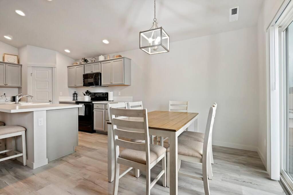 Beautiful Brand New Kuna Home! Εξωτερικό φωτογραφία