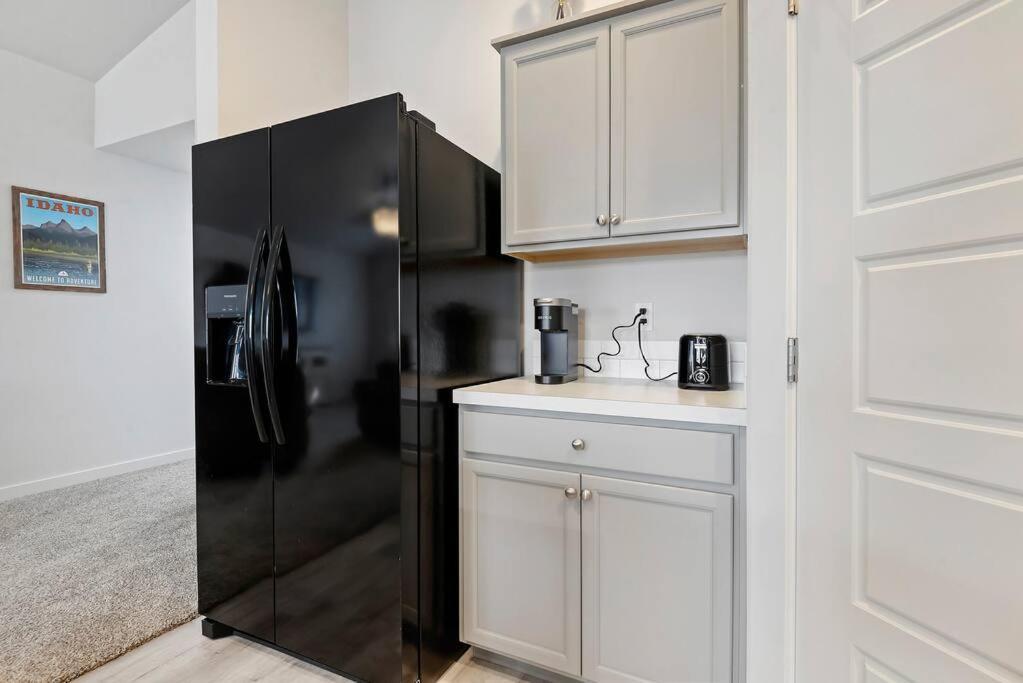 Beautiful Brand New Kuna Home! Εξωτερικό φωτογραφία